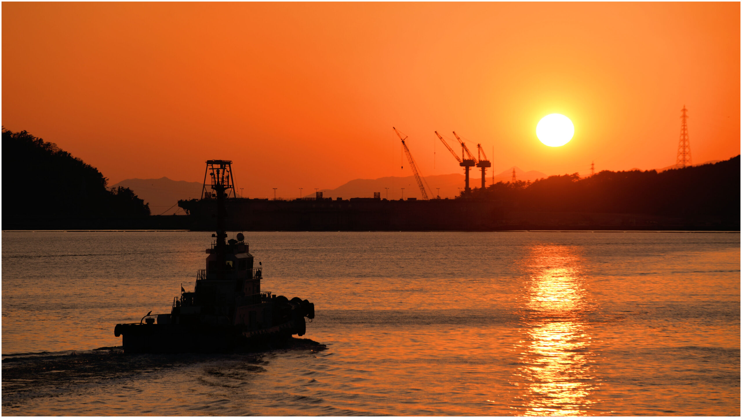 tug boats in pusan ndf 6333